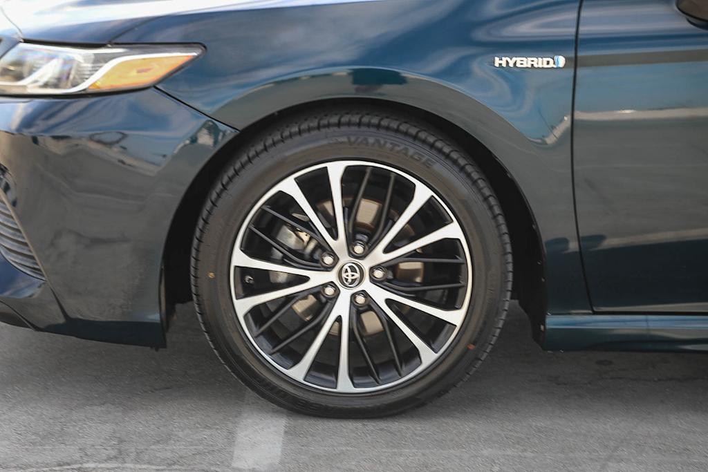 Thumbnail: 2019 Toyota Camry - 5
