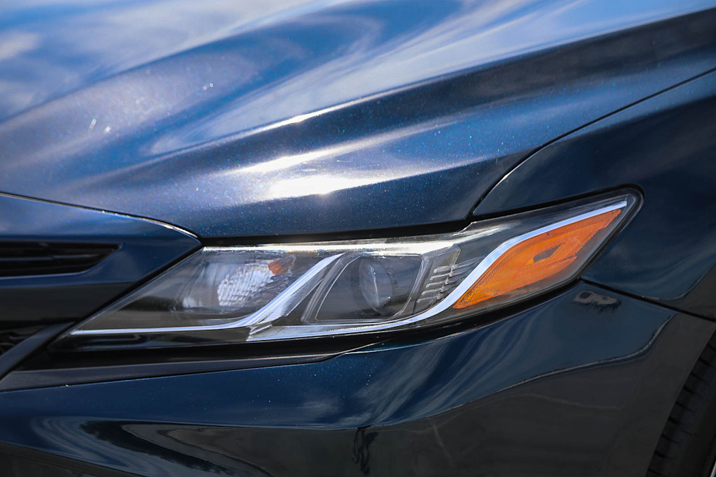 Thumbnail: 2019 Toyota Camry - 18