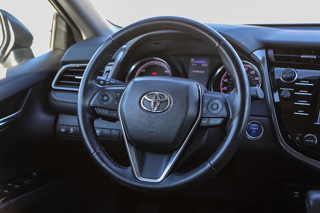 Thumbnail: 2019 Toyota Camry - 12