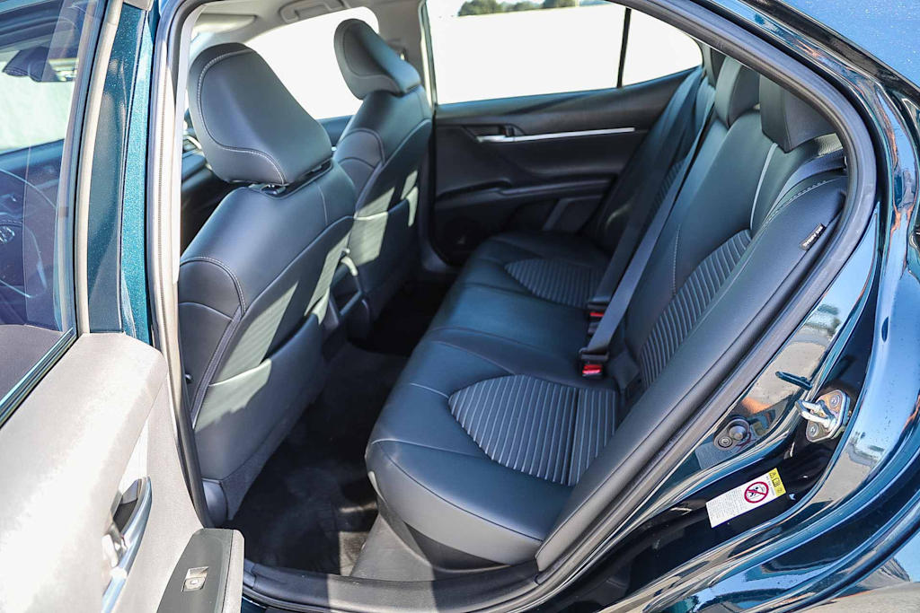 Thumbnail: 2019 Toyota Camry - 11