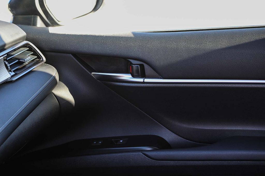 Thumbnail: 2019 Toyota Camry - 24