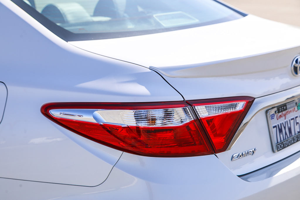 Thumbnail: 2016 Toyota Camry - 20