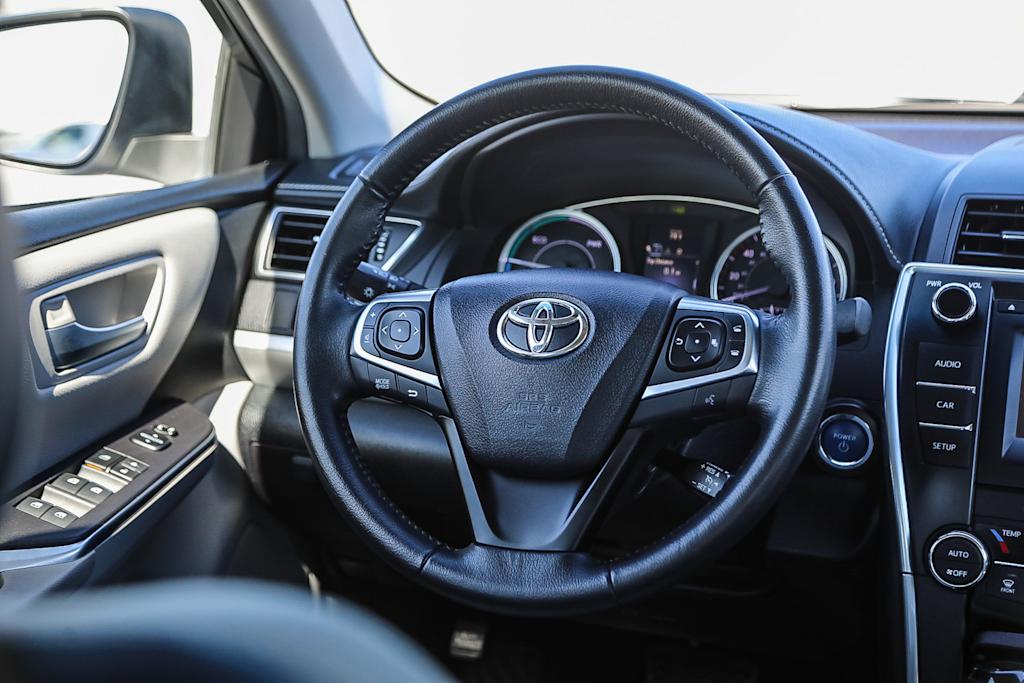 Thumbnail: 2016 Toyota Camry - 12