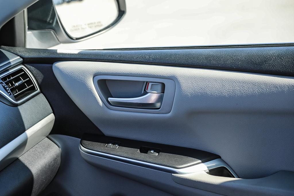 Thumbnail: 2016 Toyota Camry - 23
