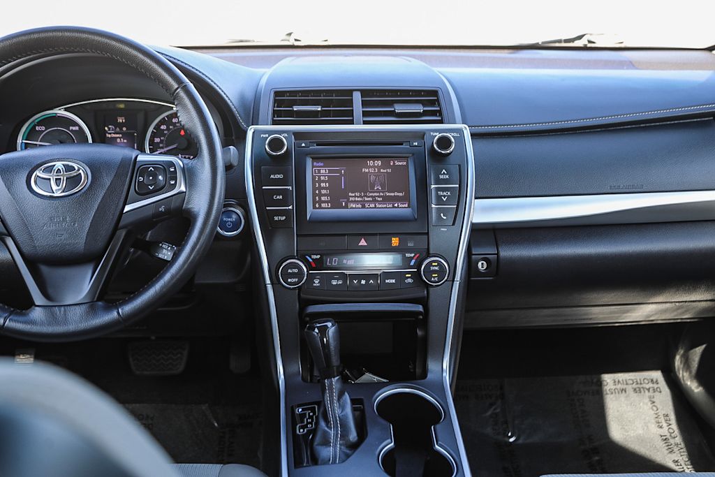 Thumbnail: 2016 Toyota Camry - 8