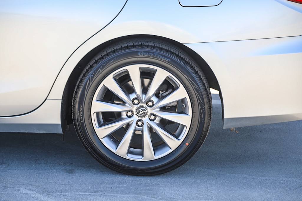 Thumbnail: 2016 Toyota Camry - 21