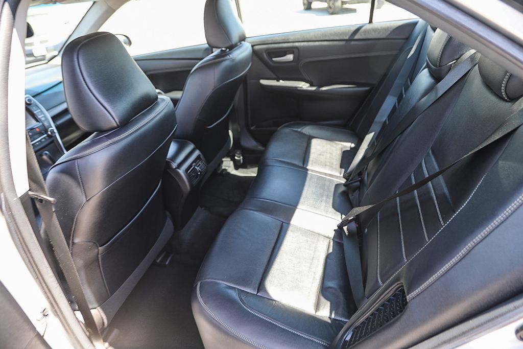 Thumbnail: 2016 Toyota Camry - 11