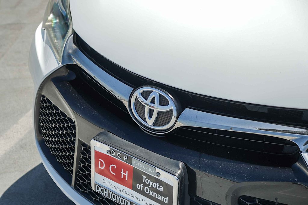 Thumbnail: 2017 Toyota Camry - 6