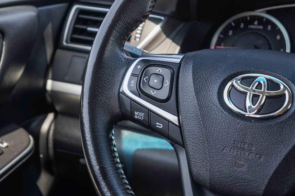 Thumbnail: 2017 Toyota Camry - 23