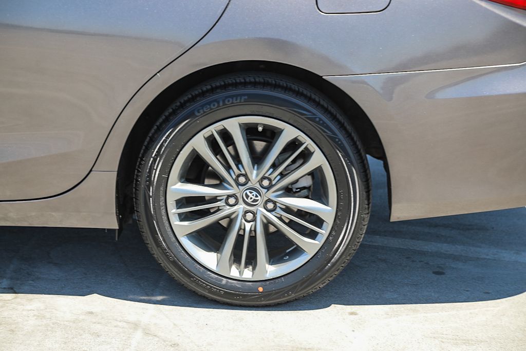 Thumbnail: 2016 Toyota Camry - 21