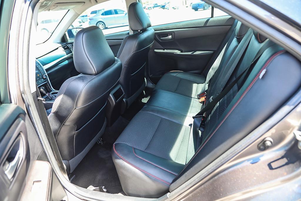 Thumbnail: 2016 Toyota Camry - 11