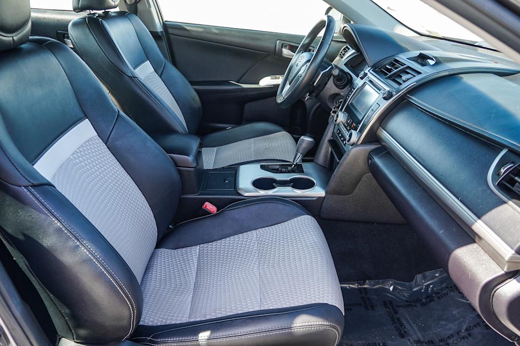 Thumbnail: 2014 Toyota Camry - 10