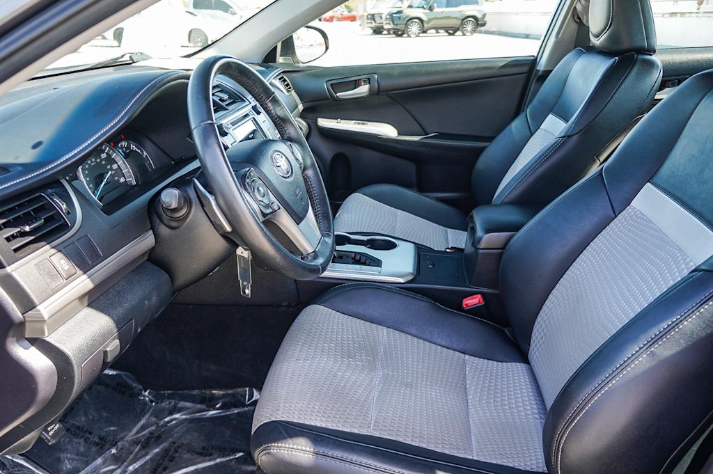 Thumbnail: 2014 Toyota Camry - 11