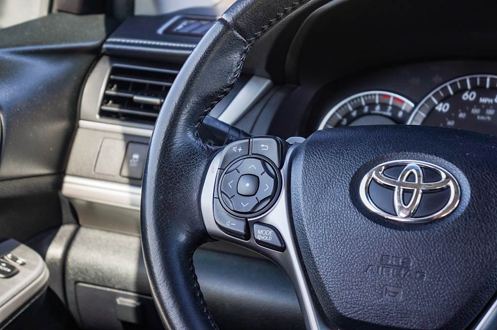 Thumbnail: 2014 Toyota Camry - 24