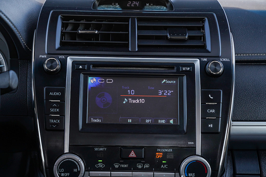 Thumbnail: 2014 Toyota Camry - 23