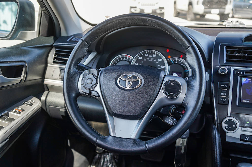 Thumbnail: 2014 Toyota Camry - 9