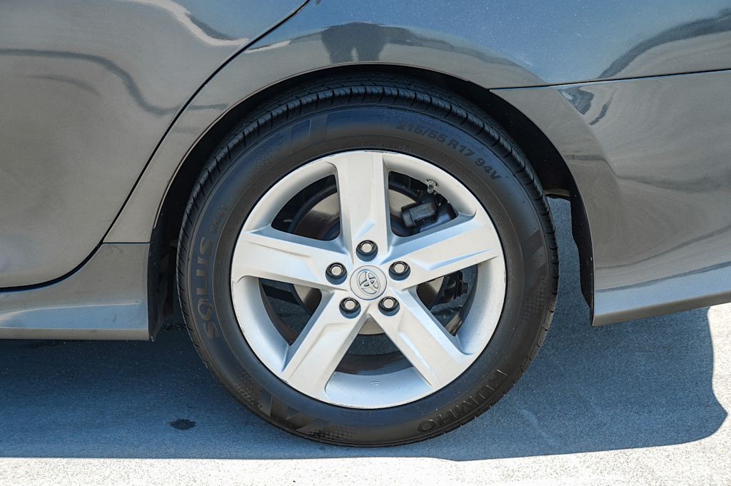 Thumbnail: 2014 Toyota Camry - 22
