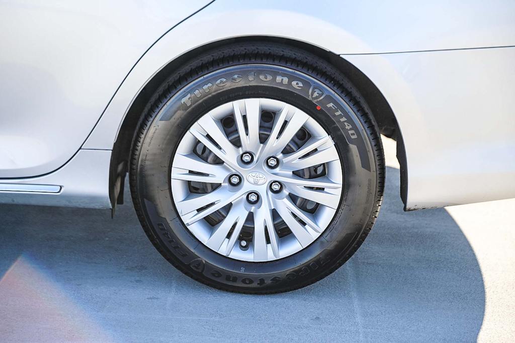 Thumbnail: 2014 Toyota Camry - 21