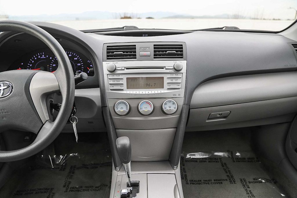 Thumbnail: 2010 Toyota Camry - 8