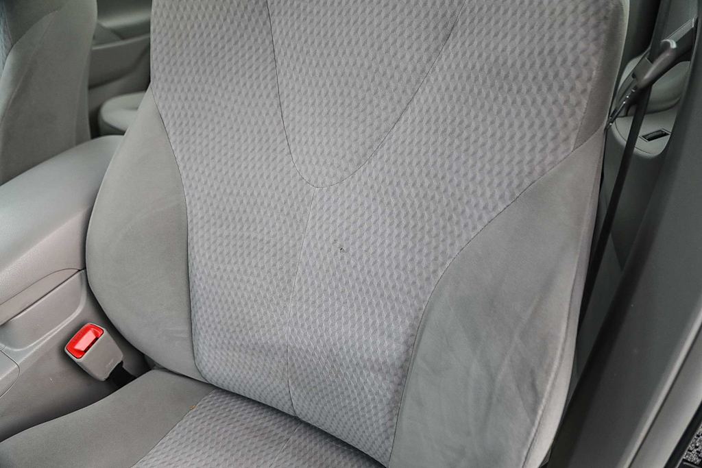 Thumbnail: 2010 Toyota Camry - 25