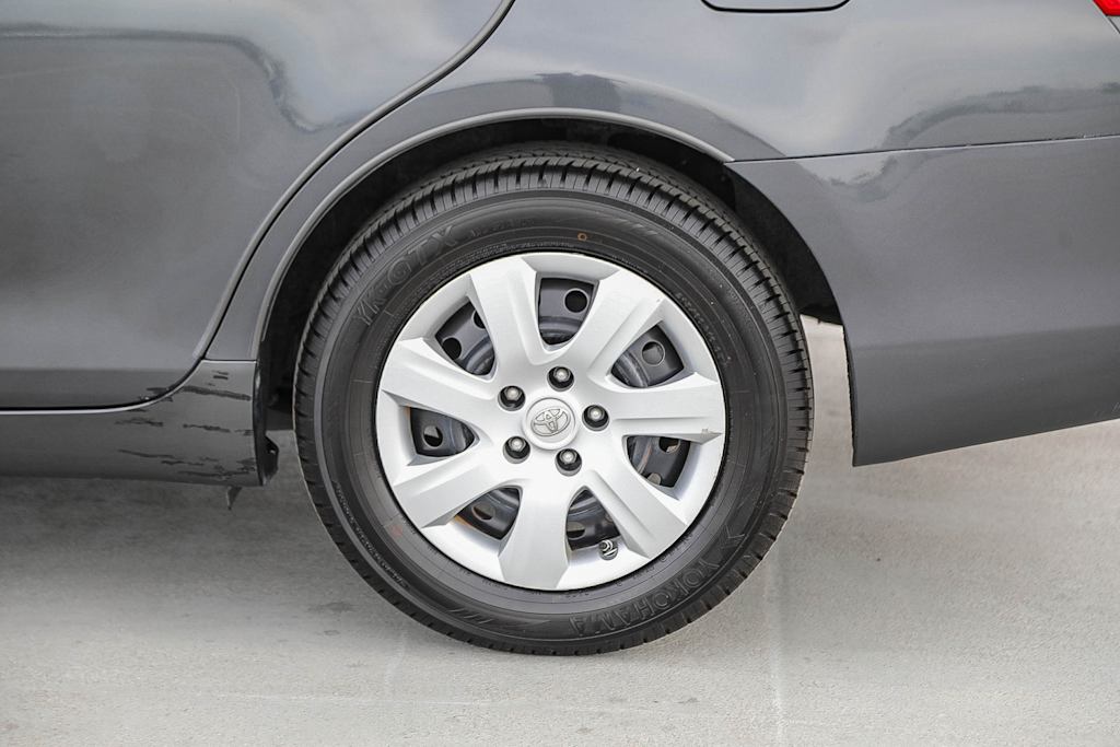 Thumbnail: 2010 Toyota Camry - 21