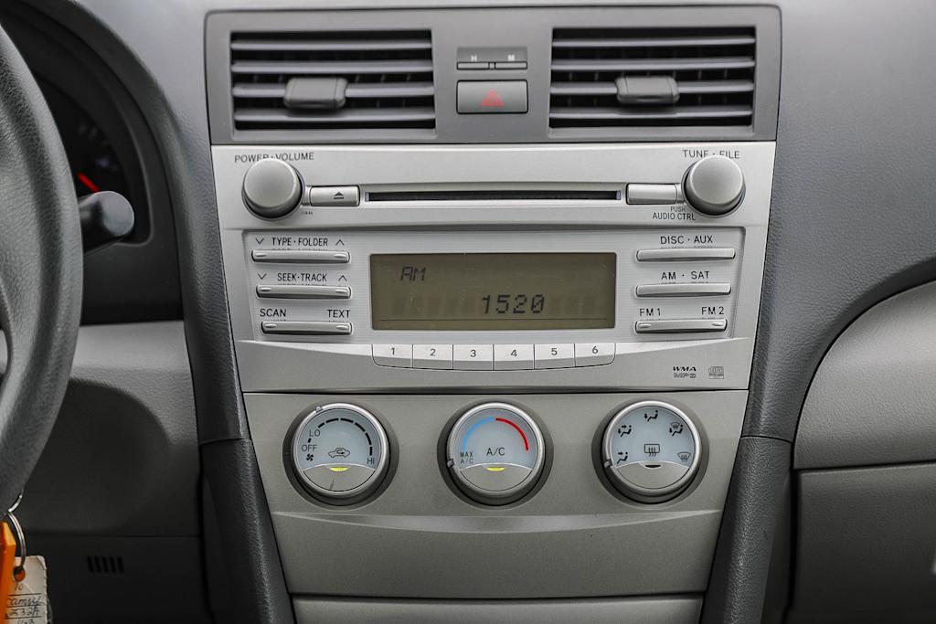 Thumbnail: 2010 Toyota Camry - 22