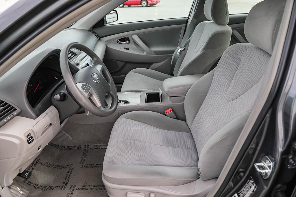 Thumbnail: 2010 Toyota Camry - 10