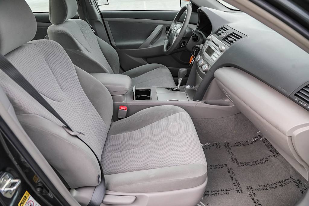 Thumbnail: 2010 Toyota Camry - 9