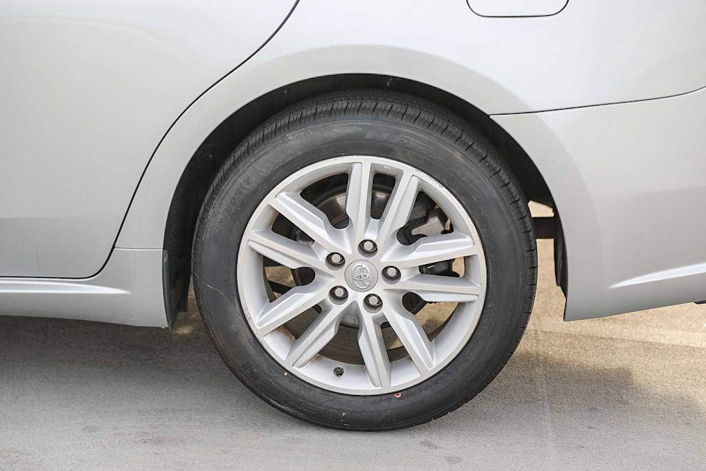 Thumbnail: 2015 Toyota Avalon - 21