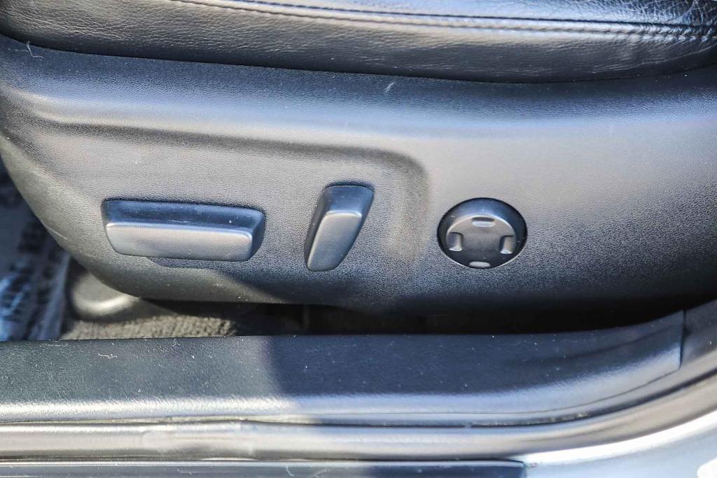 Thumbnail: 2015 Toyota Avalon - 23