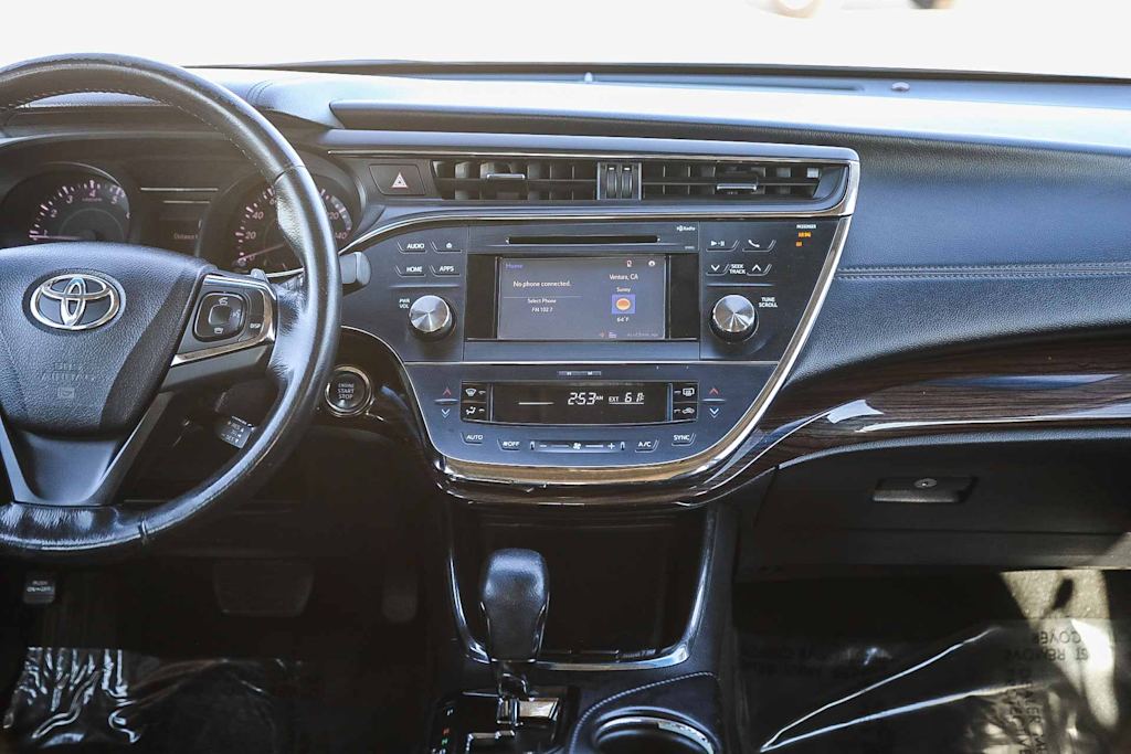 Thumbnail: 2015 Toyota Avalon - 8