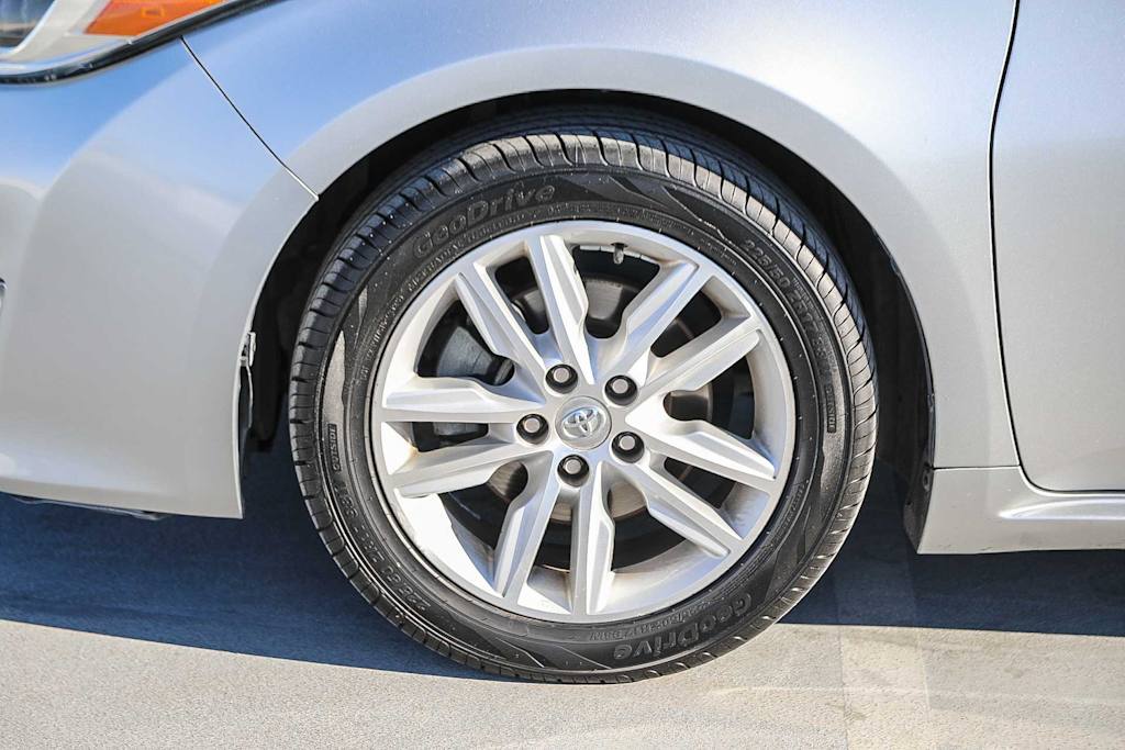 Thumbnail: 2015 Toyota Avalon - 6