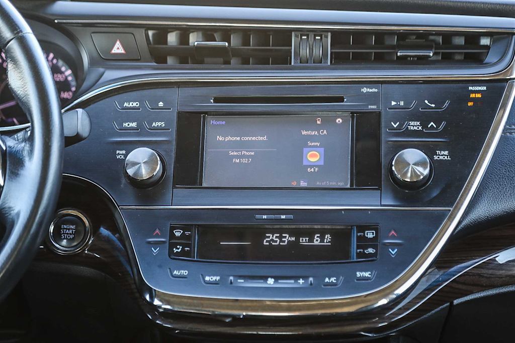 Thumbnail: 2015 Toyota Avalon - 22