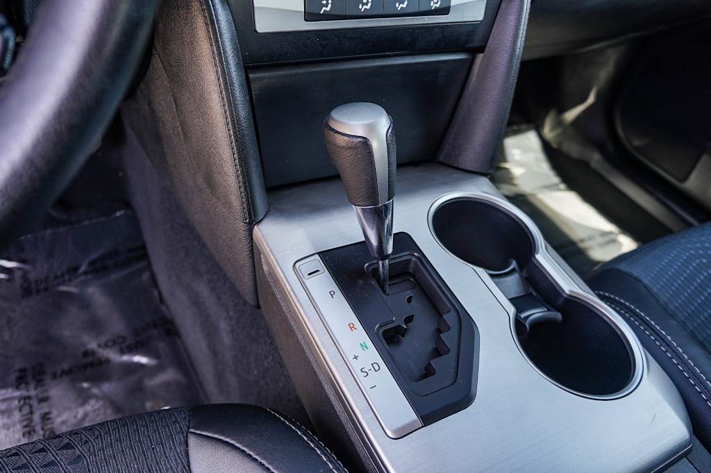Thumbnail: 2012 Toyota Camry - 14