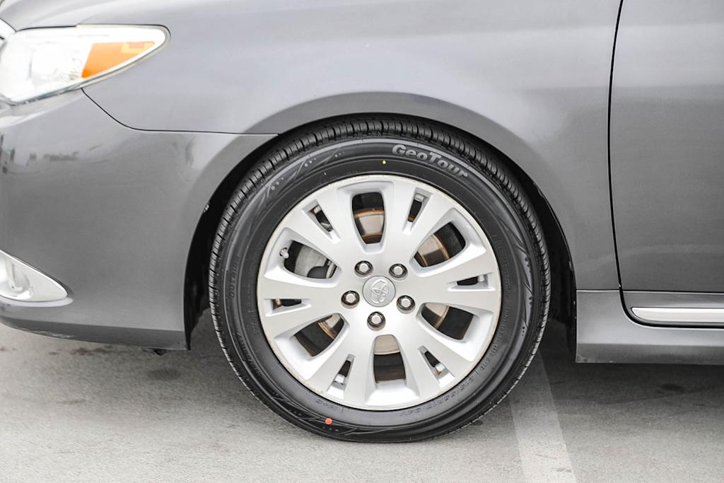 Thumbnail: 2012 Toyota Avalon - 6