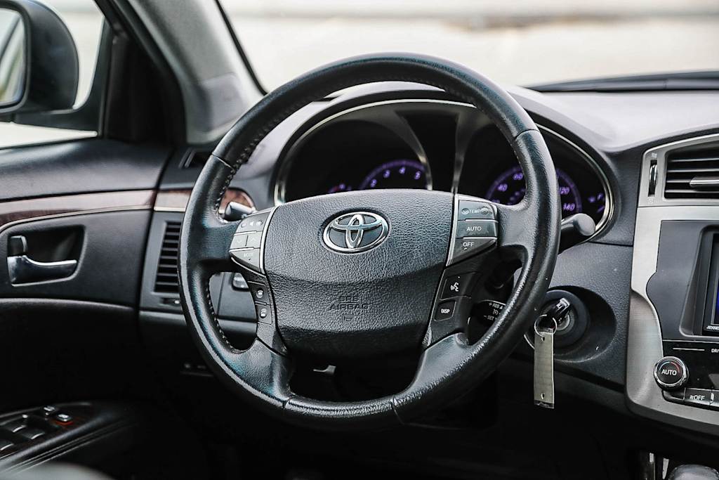 Thumbnail: 2012 Toyota Avalon - 12