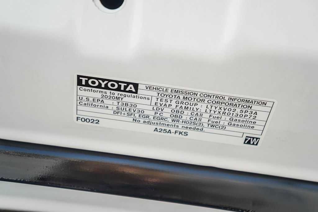 Thumbnail: 2020 Toyota Camry - 17
