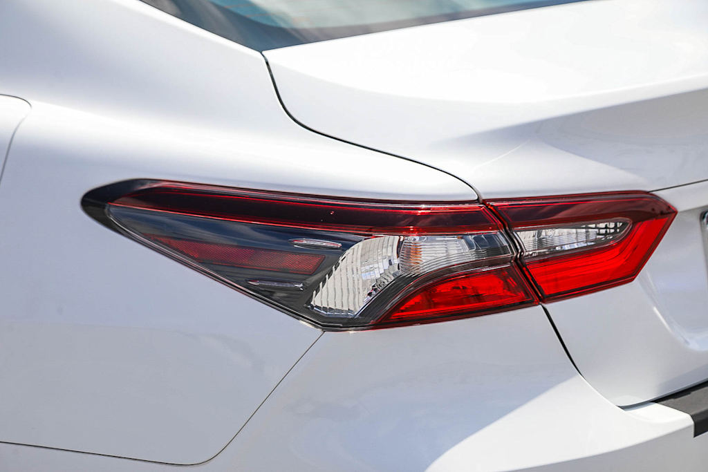 Thumbnail: 2022 Toyota Camry - 18