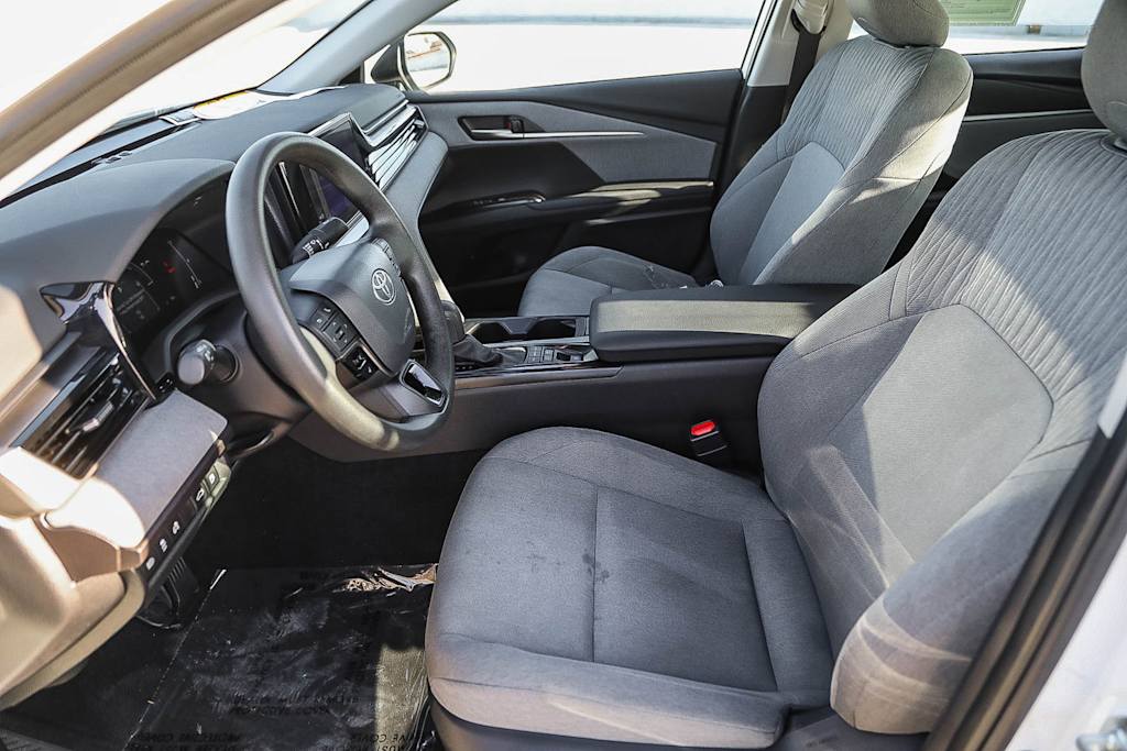 Thumbnail: 2025 Toyota Camry - 10