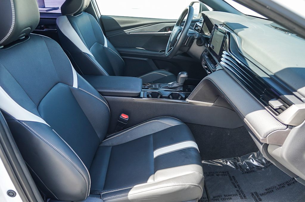 Thumbnail: 2025 Toyota Camry - 10