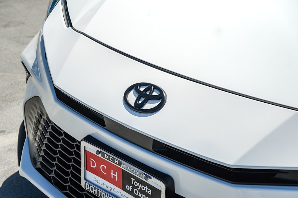 Thumbnail: 2025 Toyota Camry - 21