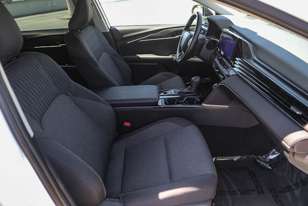 Thumbnail: 2025 Toyota Camry - 9