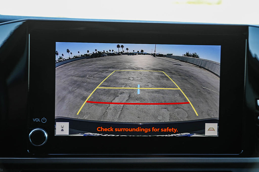 Thumbnail: 2025 Toyota Camry - 25