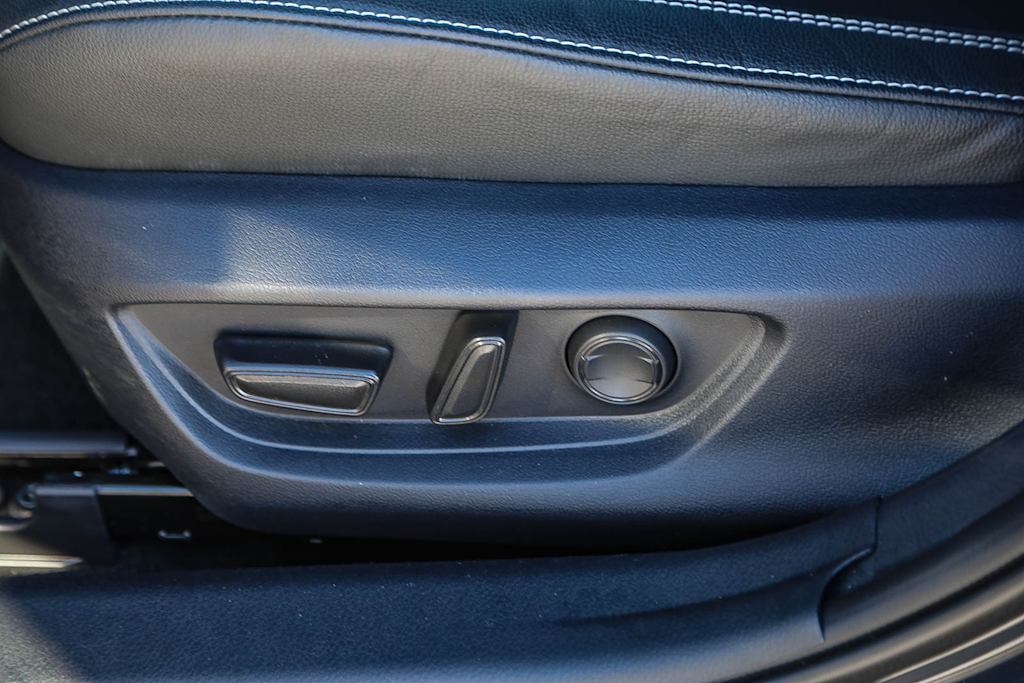 Thumbnail: 2025 Toyota Camry - 23