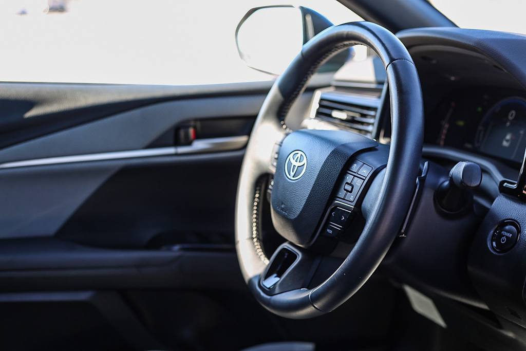 Thumbnail: 2025 Toyota Camry - 21