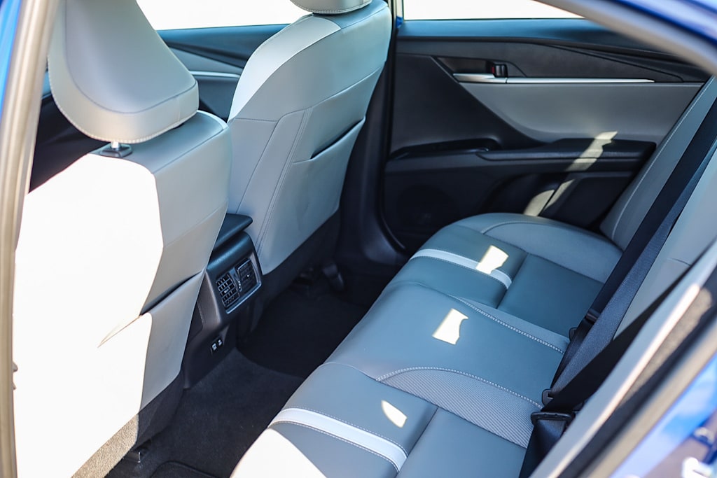 Thumbnail: 2025 Toyota Camry - 11