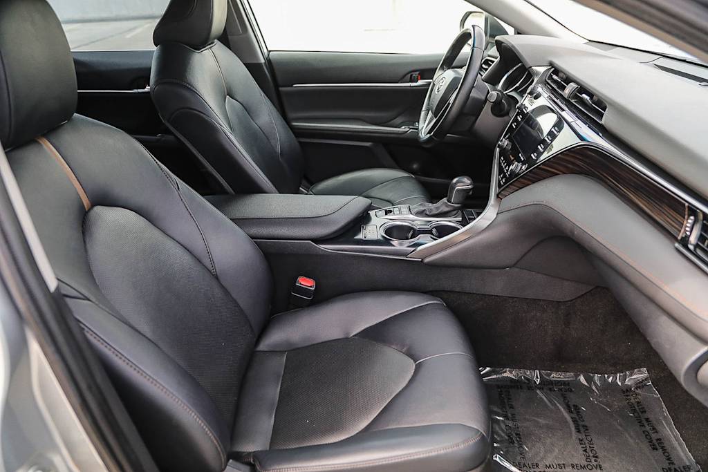 Thumbnail: 2020 Toyota Camry - 10