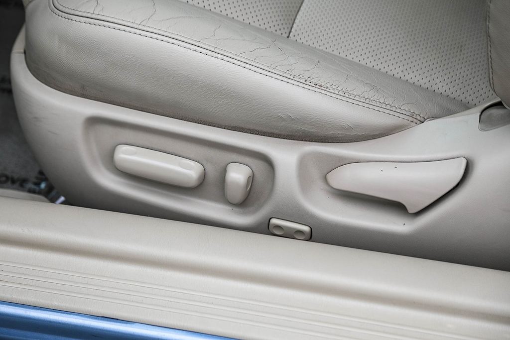 Thumbnail: 2008 Toyota Camry Solara - 23