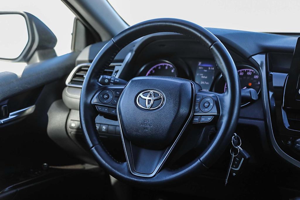 Thumbnail: 2023 Toyota Camry - 12