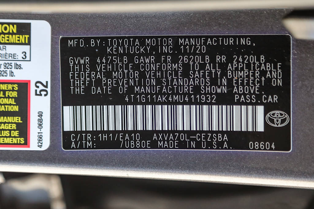 2021 Toyota Camry SE 17